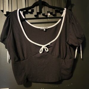 Dolls Kill Black and White Bow Crop Top Size 2x